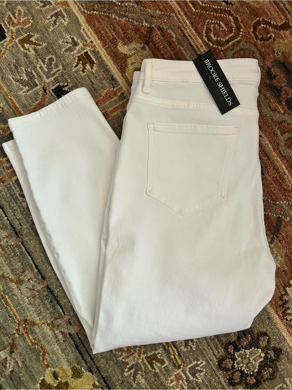 NWT Brooke Shields Timeless White Women’s  Skinny Jeans 14 Petite